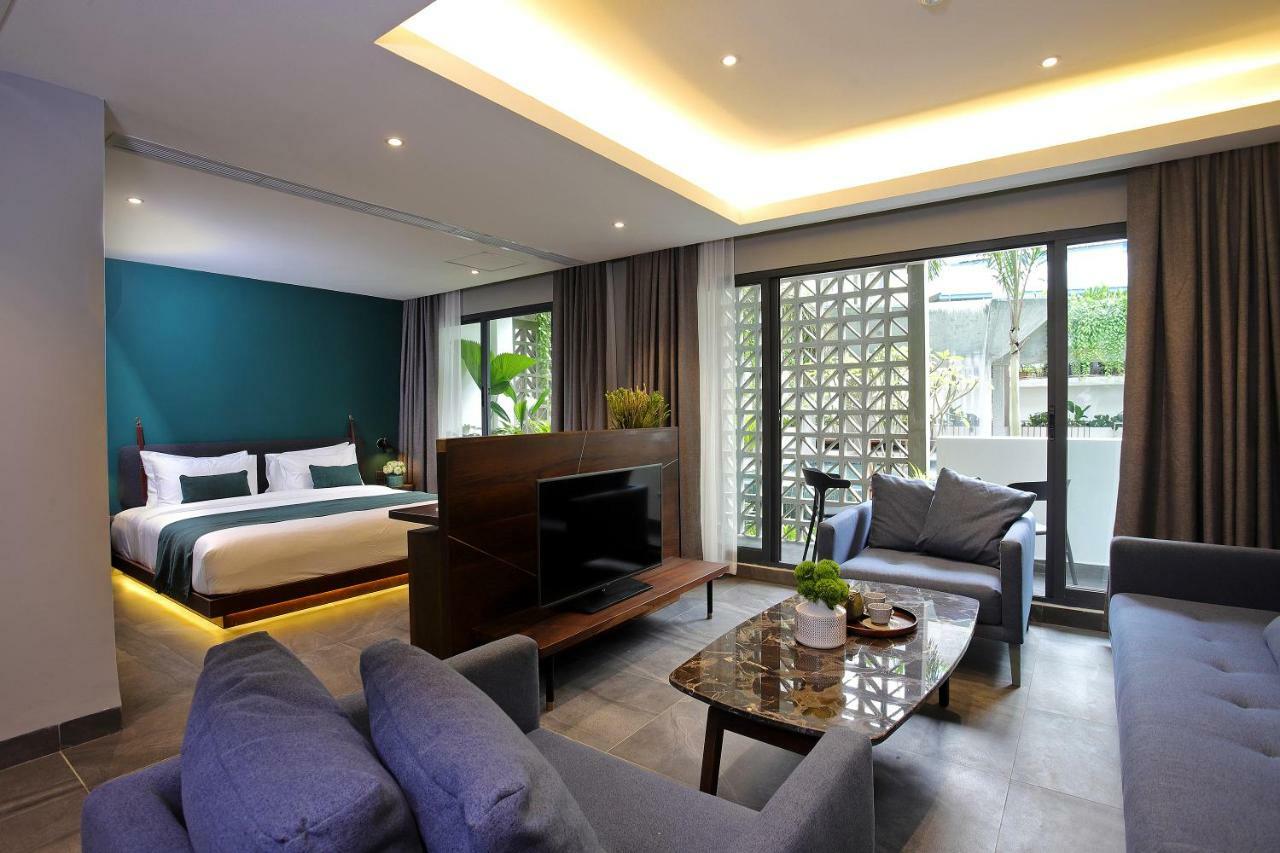 Baitong Hotel & Resort Phnom Penh Exteriör bild