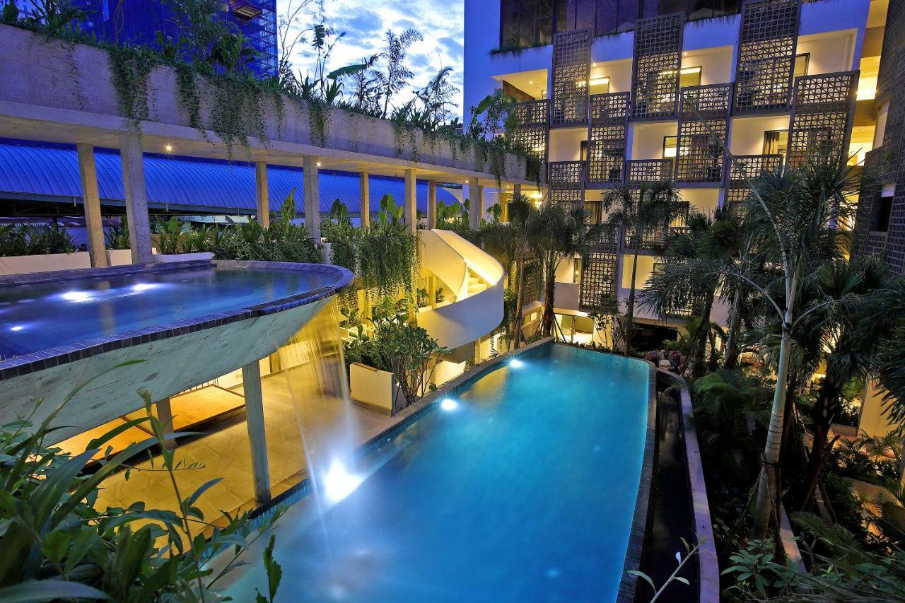 Baitong Hotel & Resort Phnom Penh Exteriör bild