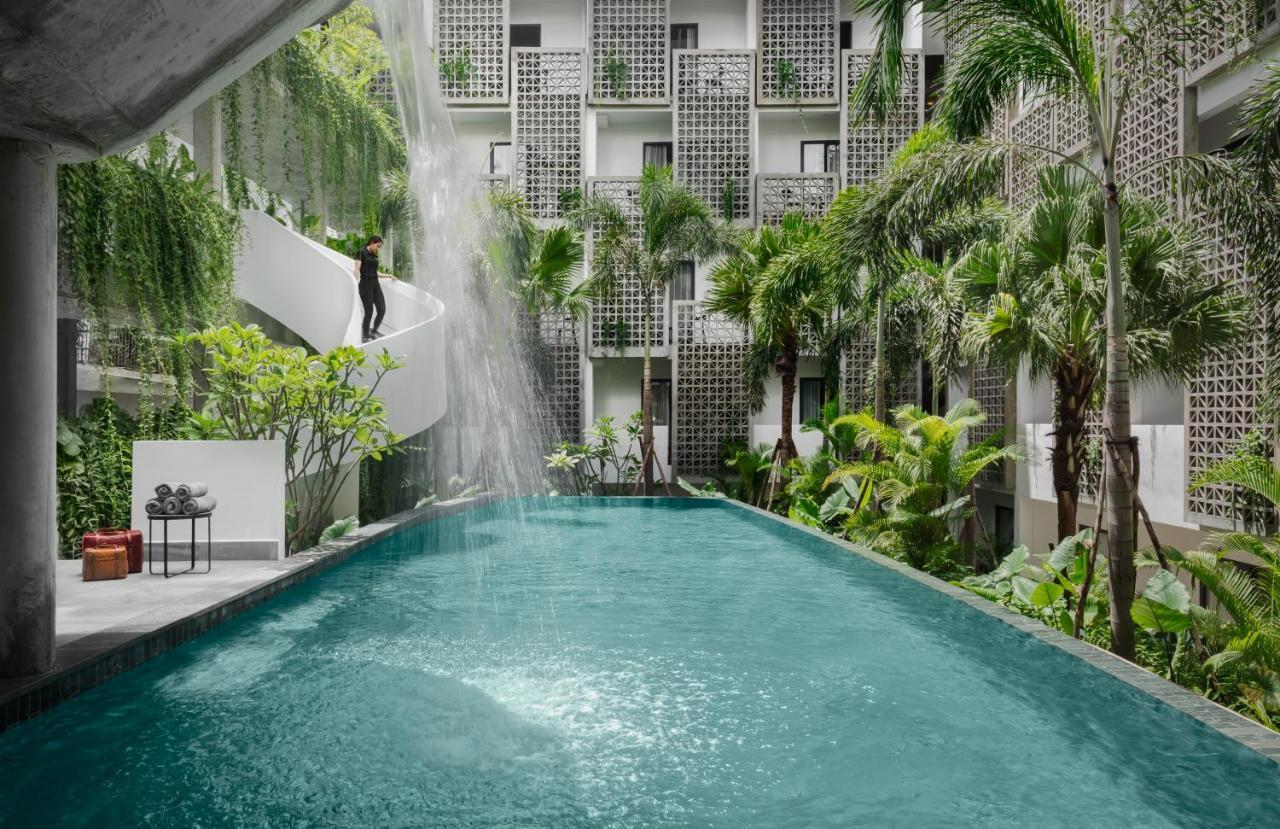 Baitong Hotel & Resort Phnom Penh Exteriör bild