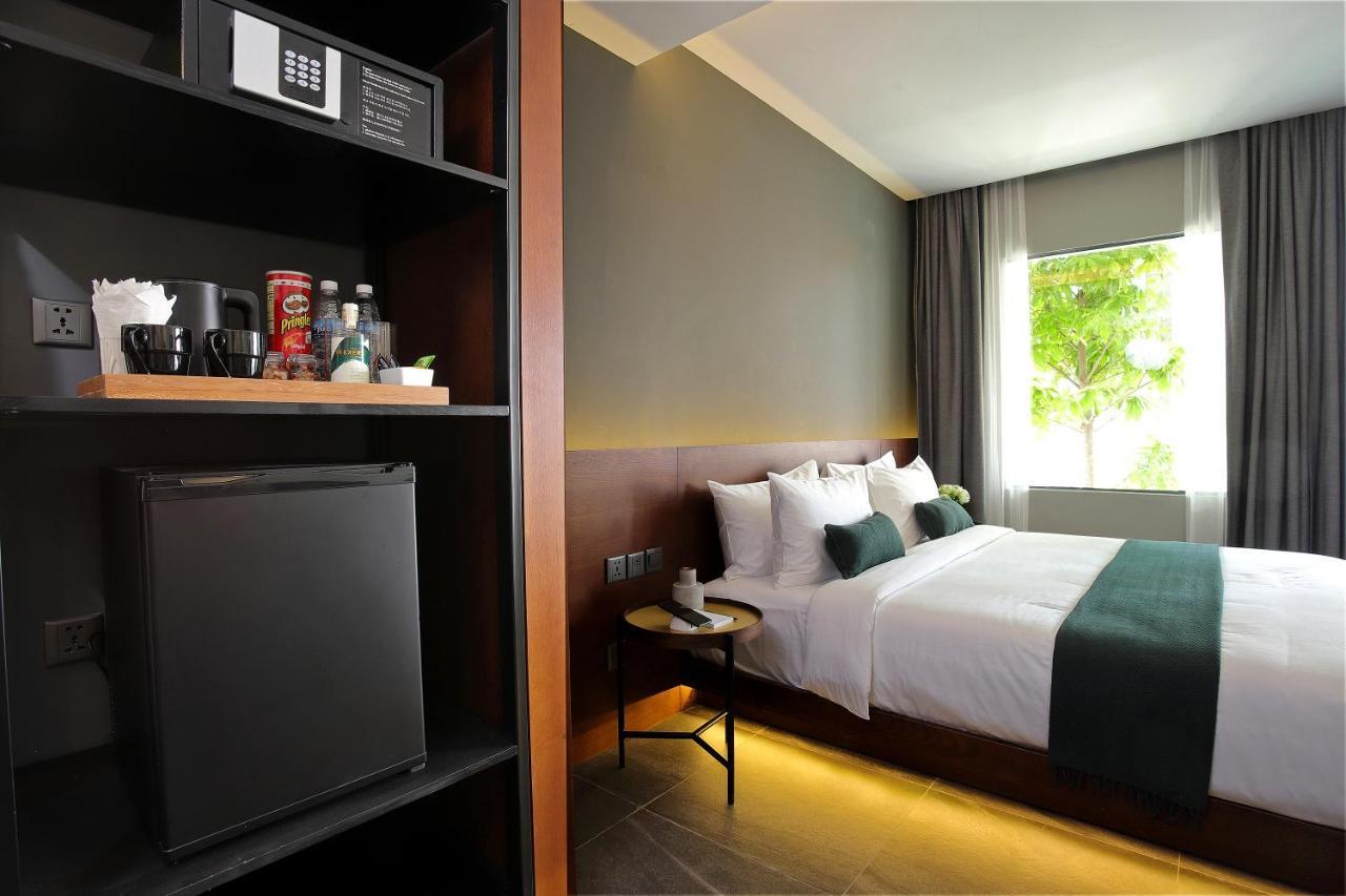 Baitong Hotel & Resort Phnom Penh Exteriör bild